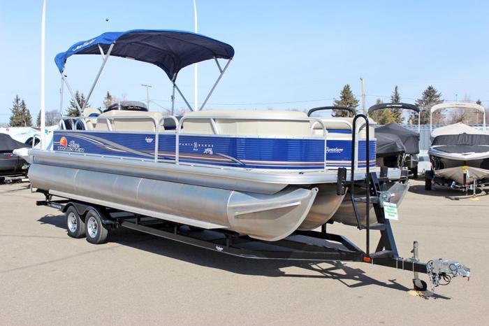 2012 Sun Tracker Party Barge 24 DLX XP3
