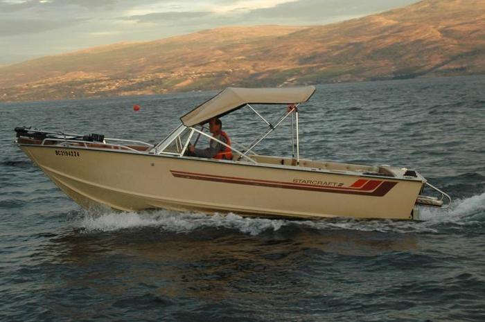 22 Foot Starcraft Bowrider With 305 Chevy Mercruiser For Sale In West Kelowna British Columbia Used Boats For You