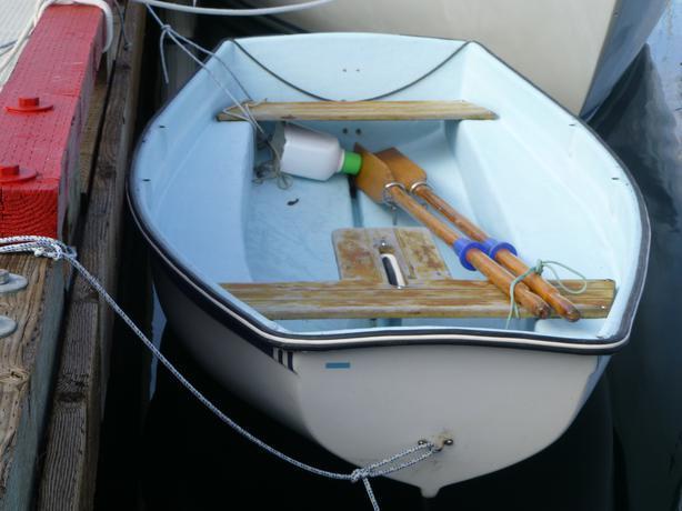 Small fiberglass dingy wanted to replace 1 stolen from Caddy Bay