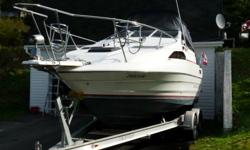 1989 Bayliner 2155 Ciera Sunbridge in EXCELLENT condition. Vessel has been meticulously maintained and shows very well.
 
Engine: 1996 Yamaha 5.7L V8 250HP (reconditioned in 2009)
New Gas Tank Installed 2011 (approx 208L/55GAL)
New 120V AC Refridgerator