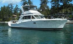 Location: off site
Hull Material: Fiberglass
Engine/Fuel Type: Diesel
Designer: Chris Craft
LOA: 42' 4
Beam: 14'
Displacement: 34,000 lbs (net)
Draft: 3' 11
Has Moorage: Yes
DRAMATIC PRICE REDUCTION on boat and boat house. The 42 Commander/Sport Sedan was