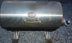 Force 10 Stainless Steel round BBQ ideal for boats.  9.5" diameter, 18" long (24" overall length with regulator).
