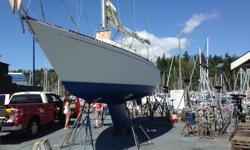 1976 Islander 30 Project Boat
We bought this two years ago and brought it home to restore it. Sadly with two little kids finding the time is just not happening. We want to be sailing while they are still young.
The hull is in excellent shape. The metal
