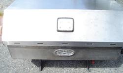 Dickinson Stainless Steel Marine SEA-B-QUE Large - $200
( Propane Boat BBQ )
Made from Stainless Steel, No mounting brackets with this, but you really don't need them to use the Sea-B-Que.
Excellent working condition!! Width: 28"
Height: 14.50"
Depth: