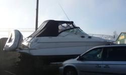 27' Searay Sundancer, 454 Merc cruiser, Brava 3 single engine, 300 HP, 9' beam.  cabin cruiser, sleeps 6. also nice for wakeboarding, waterskiing. well maintained, serviced yearly. many extras - BBQ, lifeboat, fishing downriggers, new canvas cover,