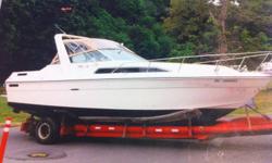 27' Searay sundancer, 10' beam, twin merc 260hp.
- Runs good
- Some spare parts
- Teak and blue carpet interior
- Sleeps 6
- used for fishing and overnighting
-