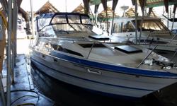 1988 Bayliner 2655 Cierra Turn the key and go
Repowered with 2000 fuel injected Volvo Penta 5.7 GSi 1000 hours
Brand new Volvo DP-SM duoprop out drive
Aluminum props
Brand new fuel pump, raw water pump, starter, gimble bearing, bellows
SIMRAD Go7