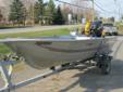 2007 -14 ft Deep V Tracker aluminum boat